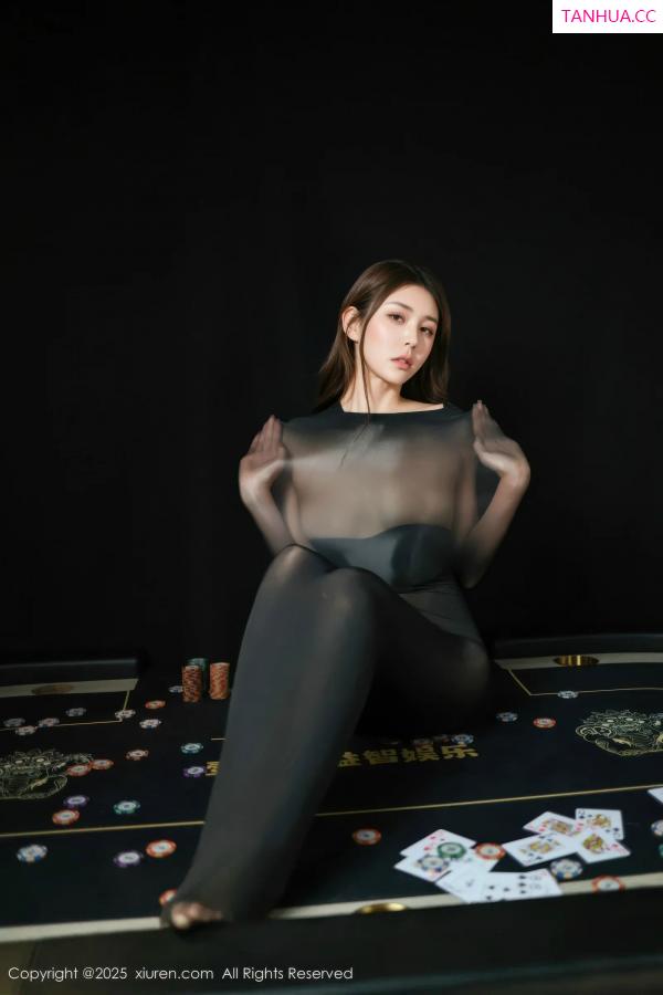   [XiuRen]高清写真图 2025.09.01 No.10713 悦兮 连体黑丝袜第33张图片